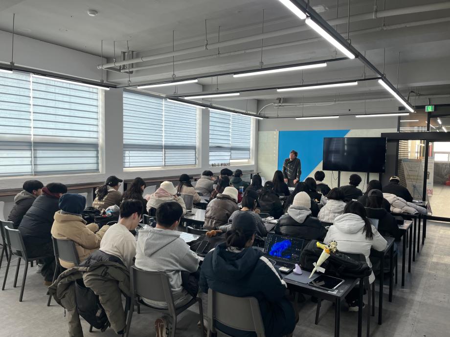 진로특강 2 : 실무 디자이너의 사회적 역할과 책임 2